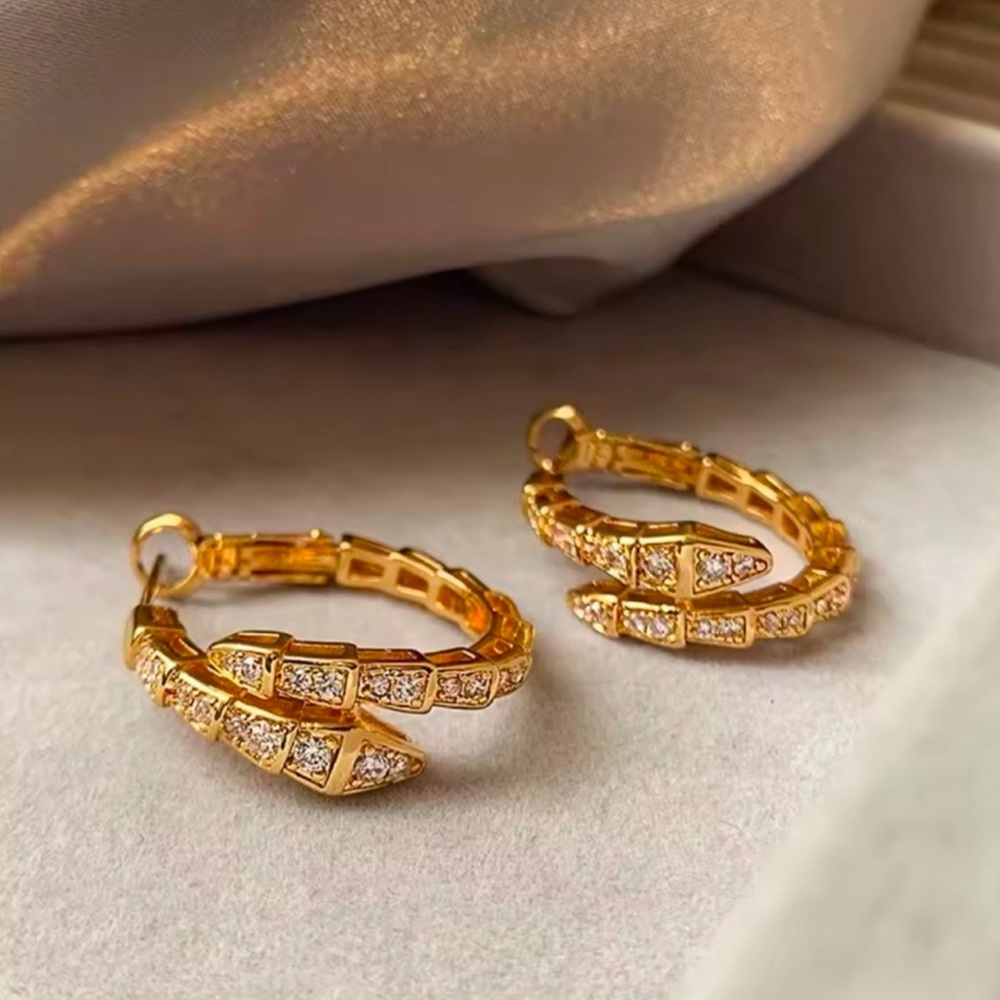 NWOT Snake Hoop Earrings in Gold